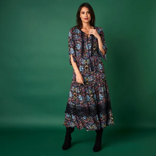 Dlhé šaty s potlačou a dlhými rukávmi