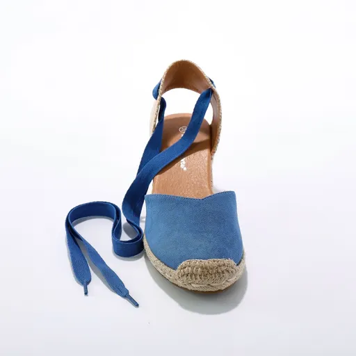 Sandále na klinovom podpätku so šnúrkami na zaviazanie