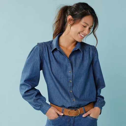 Denimoví košeľa pre nižšiu postavu