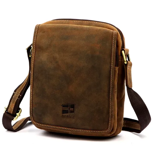 Pánska kožená taška na rameno s prednou klopou – praktická, kompaktná a elegantná