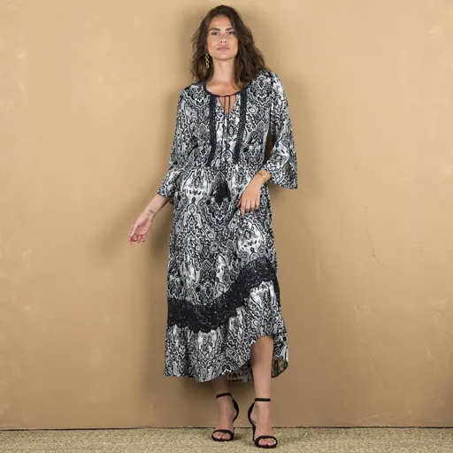 Dlhé šaty s potlačou a 3/4 rukávmi