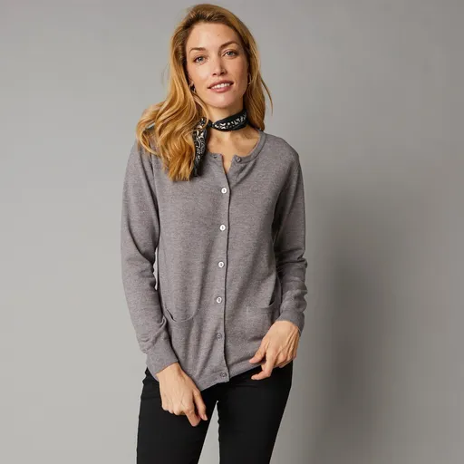 Sveter s okrúhlym výstrihom z jahňacej vlny