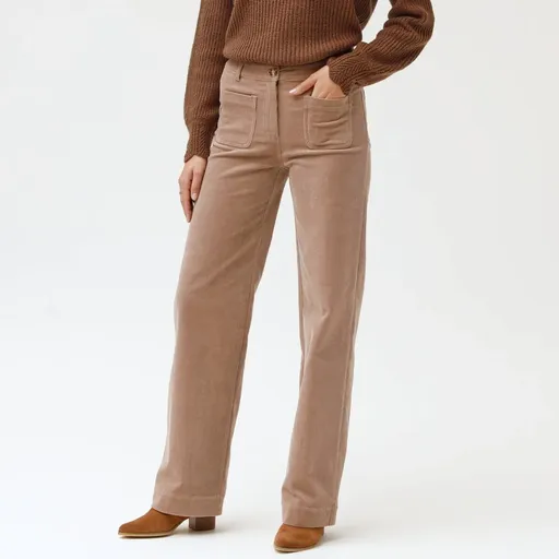 Široké menčestrové nohavice pre nižšiu postavu