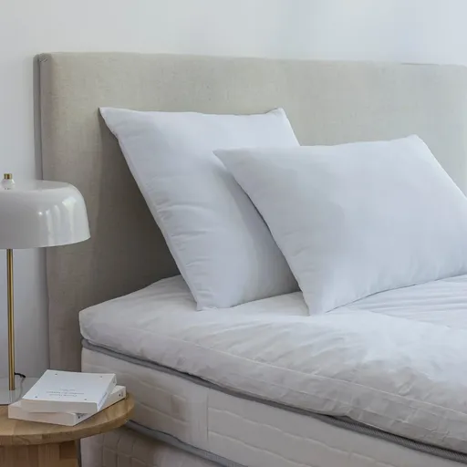 Vankúš z mikrovlákna, stredne tuhý