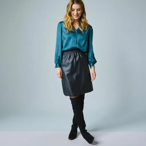 Krátka koženková sukňa