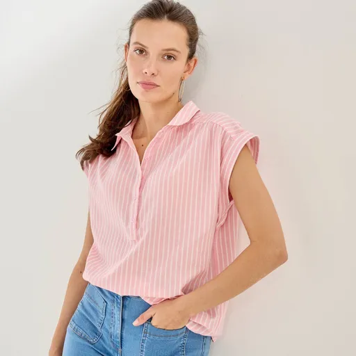 Prúžkovaná blúzka s výstrihom na gombíky