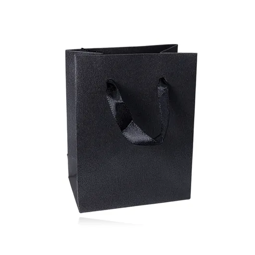 Papierová darčeková taška čiernej farby s matným povrchom
