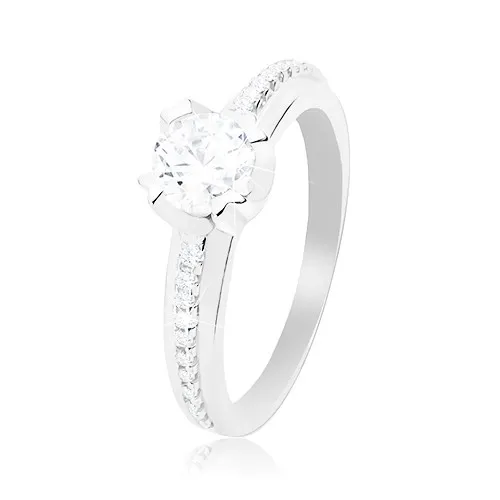 Prsteň zo striebra 925, číry zirkón, vyvýšené zirkónové pásy na ramenách - Veľkosť: 50 mm