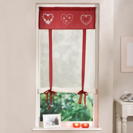 Záclonka so stužkami a výšivkou srdiečok