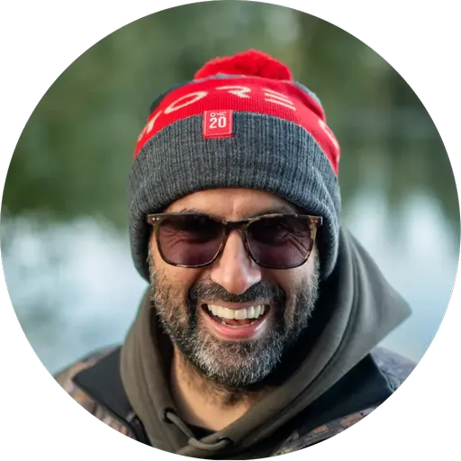 One more cast čiapka number 20 bobble hat