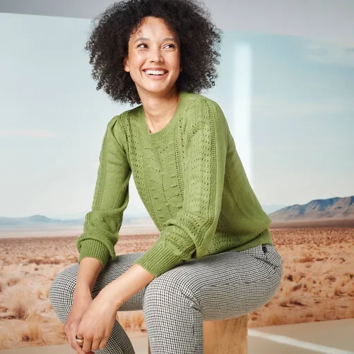 Pulóver s ažúrovým vzorom, jemný na dotyk