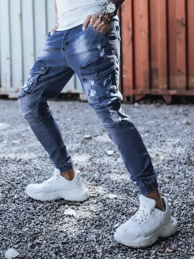 Modré pánske rifle v štýlovom dizajne .