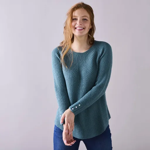 Voľný pulóver s okrúhlym výstrihom