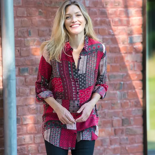 Dlhá košeľa s patchworkovou potlačou